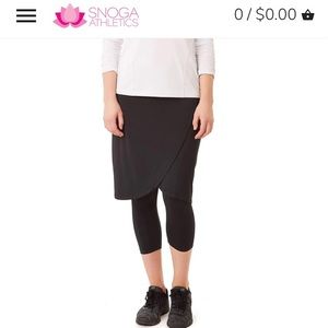 Snoga wrap skirt with 3/4 leggings {black}